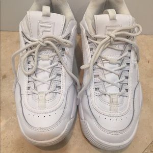 WHITE FILA DAD SNEAKER